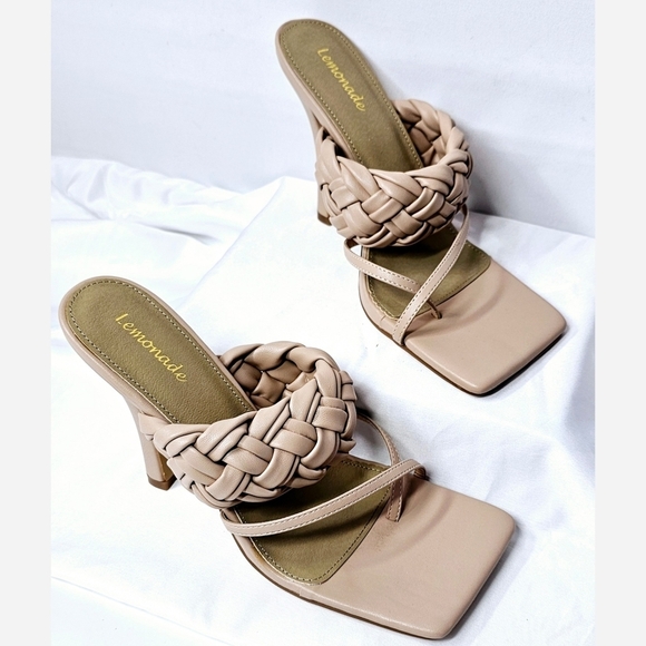 Size 8.5 LEMONADE Nude Thong Sandals - Picture 2 of 7